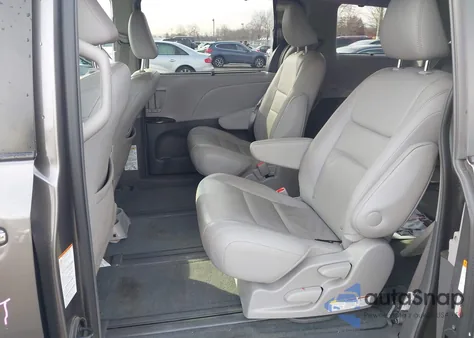 2017 Toyota Sienna Xle 7 Passenger z USA, uszkodzony, nr VIN 5TDDZ3DC0HS186287